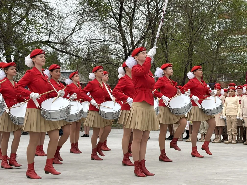 🚧 Ремонт - не помеха традициям! 🇷🇺🤝🇨🇳  Наш лицей на ремонте, но традиция обмена детскими делегациями