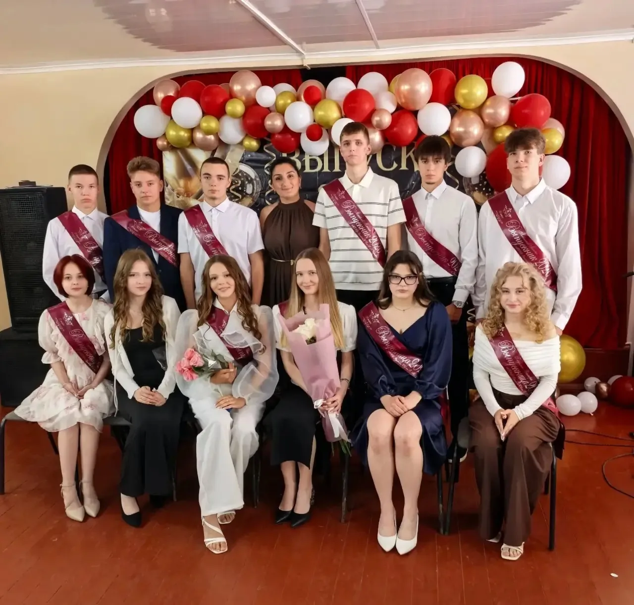 Сегодня особенный день! Торжественная церемония вручения аттестатов наполнила стены наш...