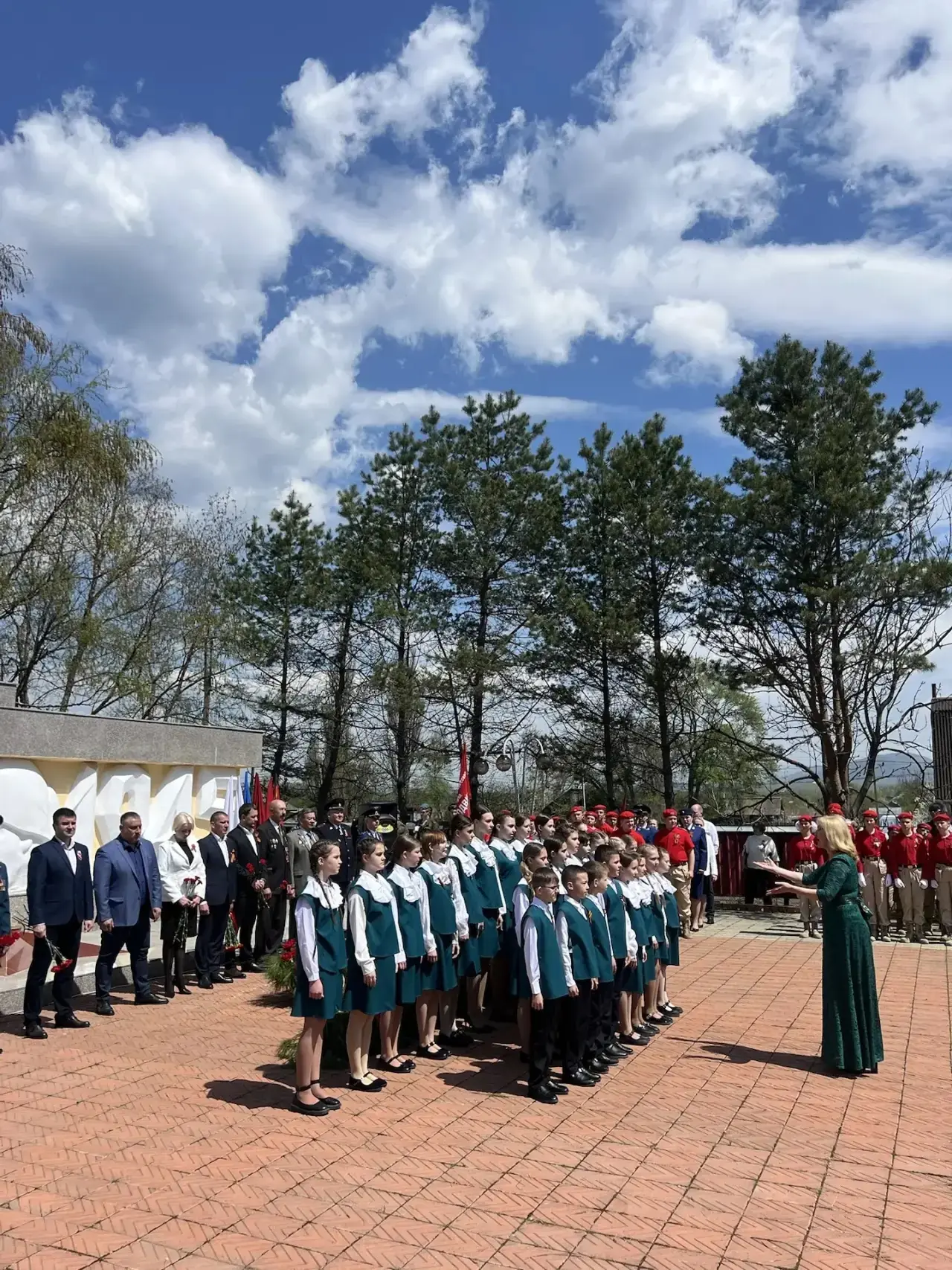 Этих дней не смолкнет слава! 🇷🇺