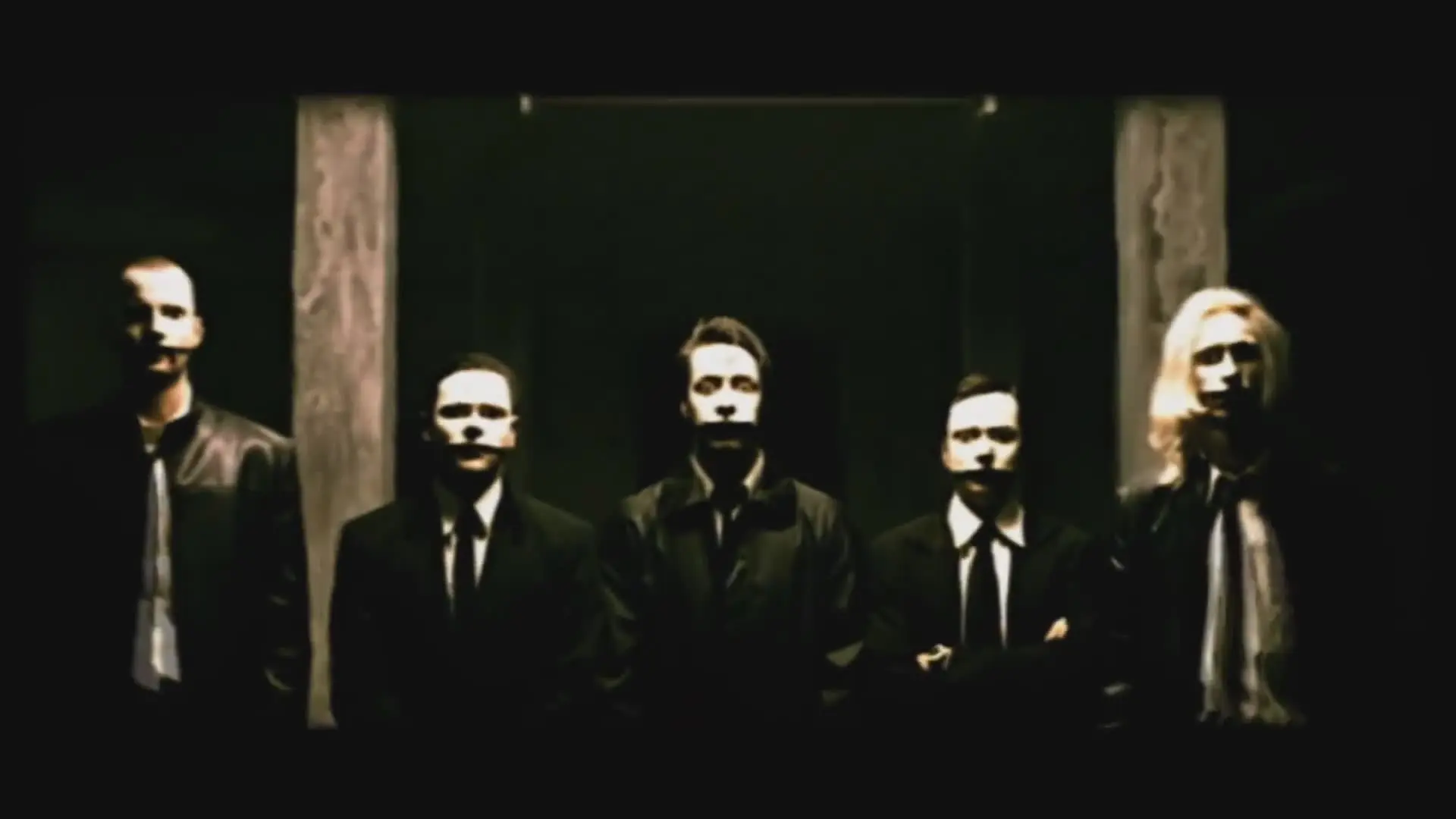 Известные хиты Rammstein

«Du Hast» (1996)

Второй сингл группы, вошедший в альбом «Sehnsucht» (1997