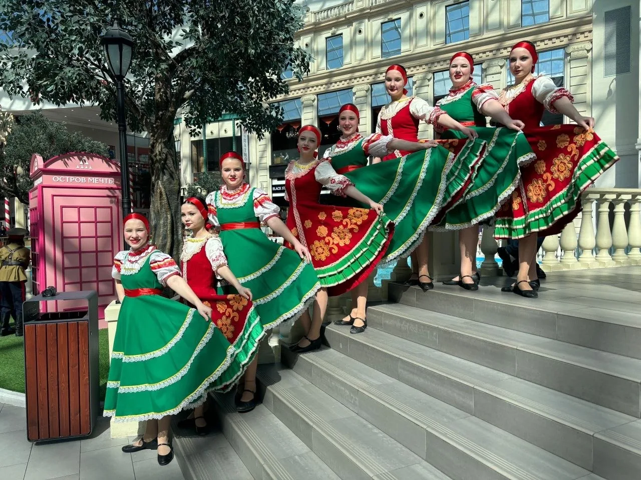 "Танцевальная площадка 1940-х. Радость Победы"  👯‍♀️Состоялась праздничная интерактивная программа -