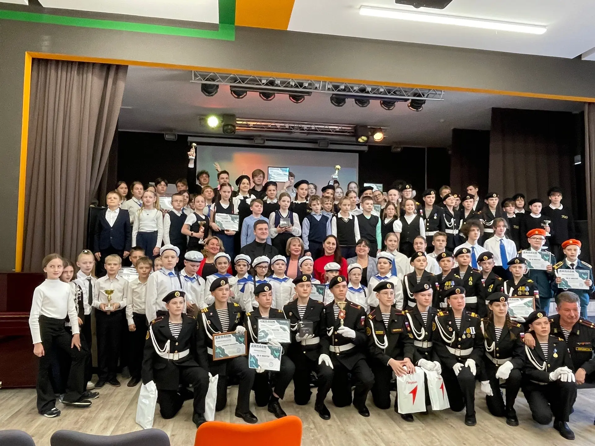Награждение районного этапа «Зарница 2.0» 🏆  Наша команда серебряный призер!🥈Гордимся! Кузнецов Мака