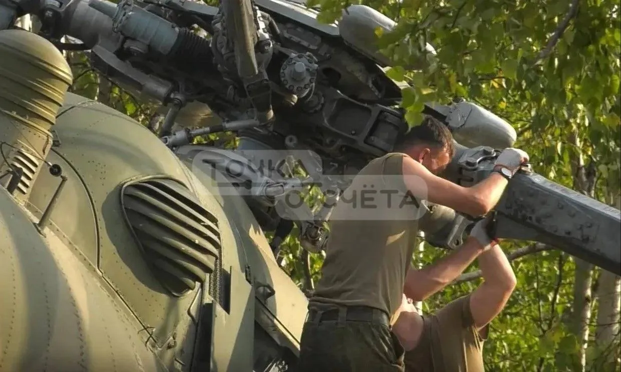 "Лопасти разобрали перед эвакуацией": astv.ru побывал на месте экстремальной посадки ве...