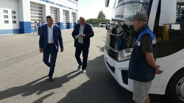 Частному перевозчику в Омске обновили автобусы за счет бюджета

Предприниматель возит пассажиров из 