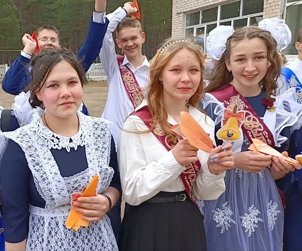 Дорогие выпускники! Уважаемые педагоги и родители!