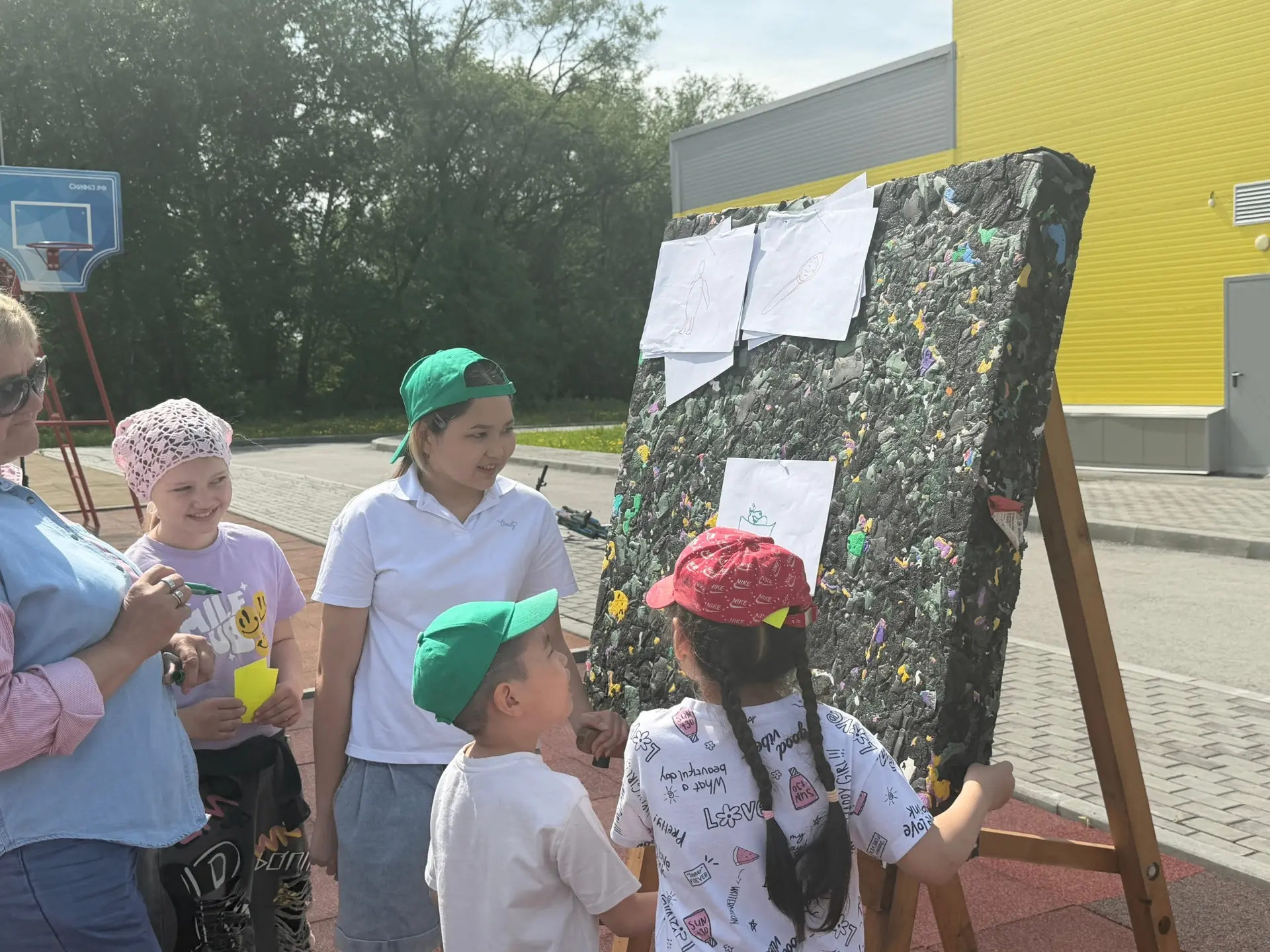 3 июня в Этнокультурном центре «Заречное» прошёл день, полный творчества и смеха! ☀️