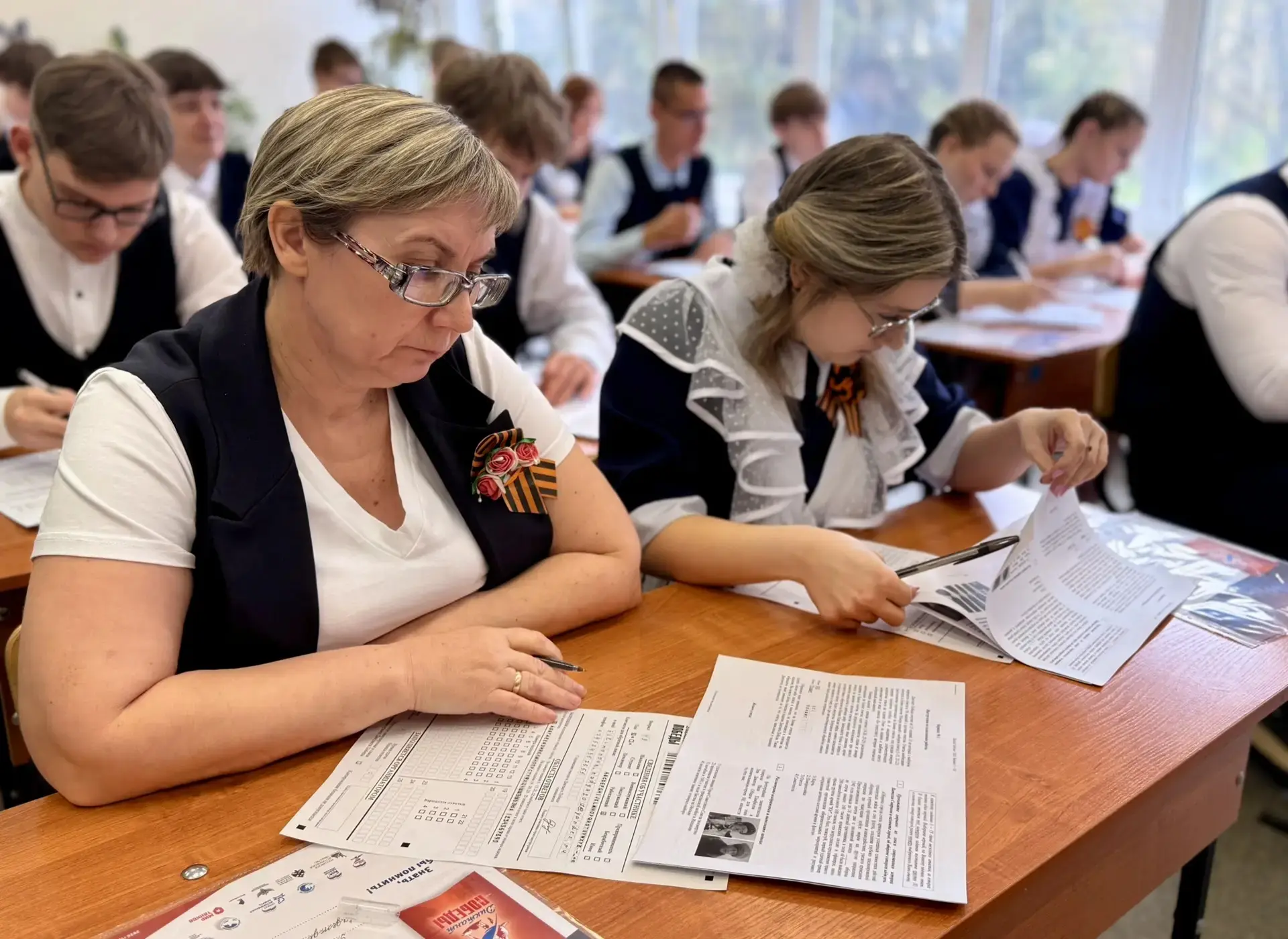 Сегодня в стенах нашей школы прошла масштабная патриотическая акция — «Диктант Победы – 2026». Это с