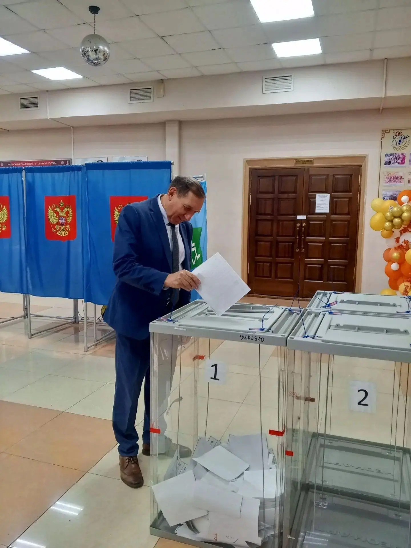 Сегодня утром  18 сентября Глава Северного муниципального округа посетил избирательный ...