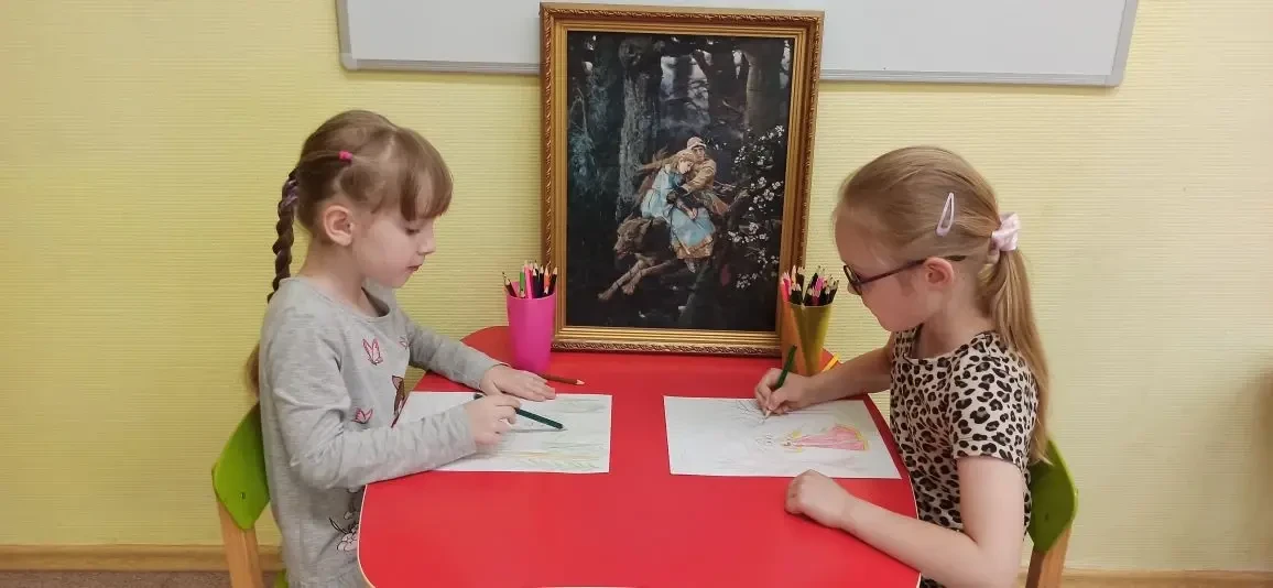 Знакомство с творчеством Виктора Михайловича Васнецова 🎨  Также май знаменит еще одной важной датой 