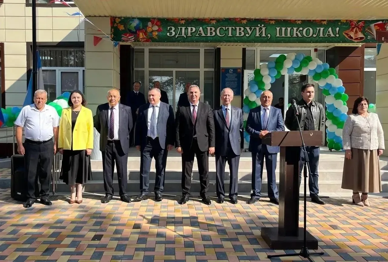 Первого сентября во всех общеобразовательных учреждениях республики  прошли торжественн...
