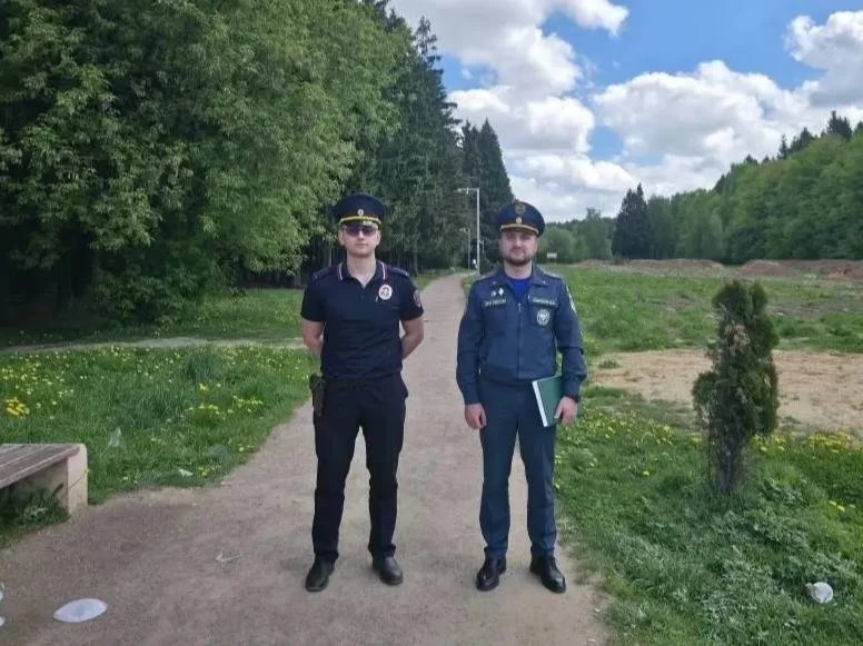 🔥 В Подольске проходят межведомственные рейды по профилактике лесных пожаров  Сотрудники МЧС России 