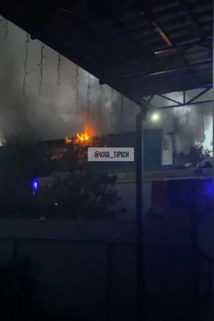 Сильный пожар произошел в пригороде Краснодара. 

Пожар произошел вечером 28 июля в станице Елизавет