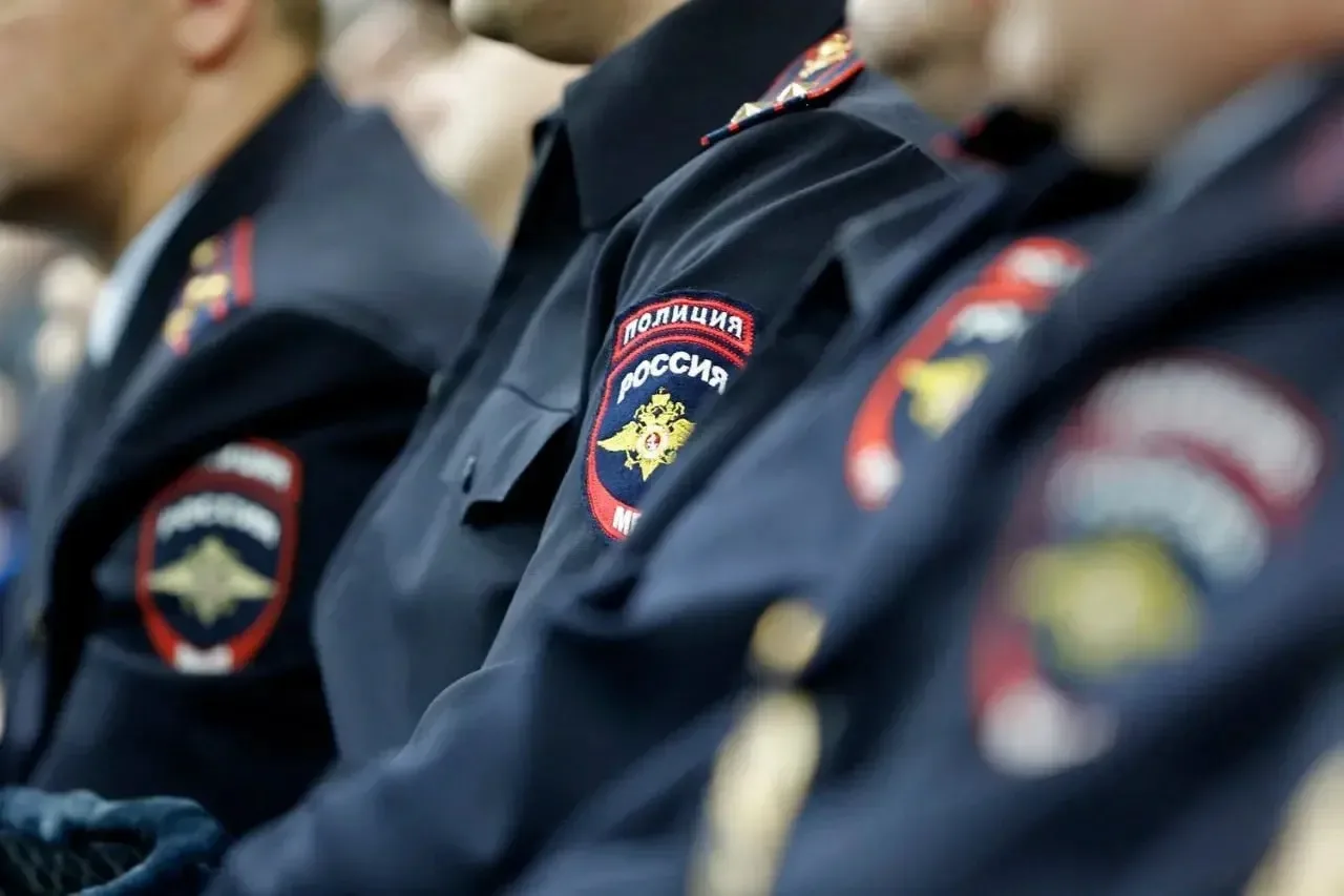 👮‍♂️В Иволгинском районе полицейские раскрыли кражу смартфона, забытого в салоне такси