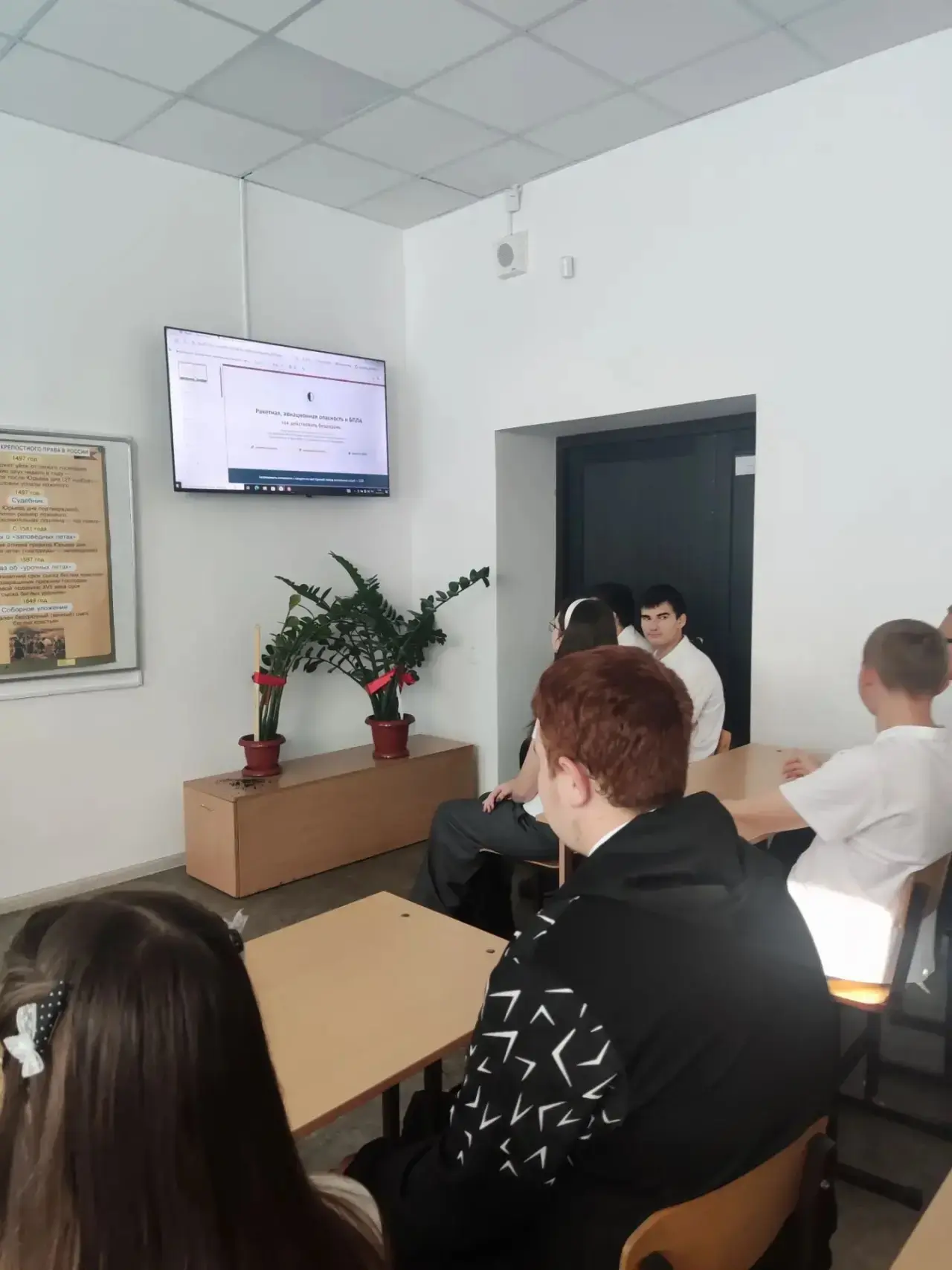 🎉 В нашей школе сегодня,7 октября, в рамках штабной тренировки по ГО и ЧС прошёл Всеро...