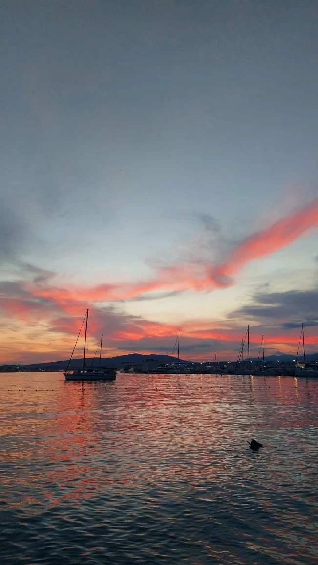 🌅Нам посчастливилось увидеть красивейший закат в г.Геленджике.