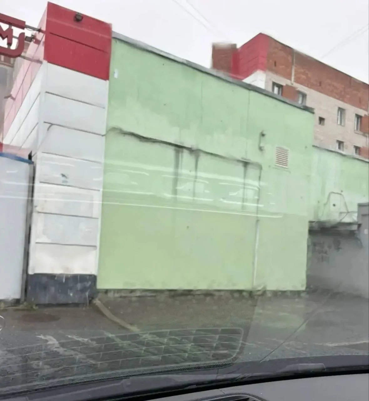 💸💸💸 В Вологде в торговой точке в Техническом переулке изъяли 588 бутылок неучтенной алкогольной п