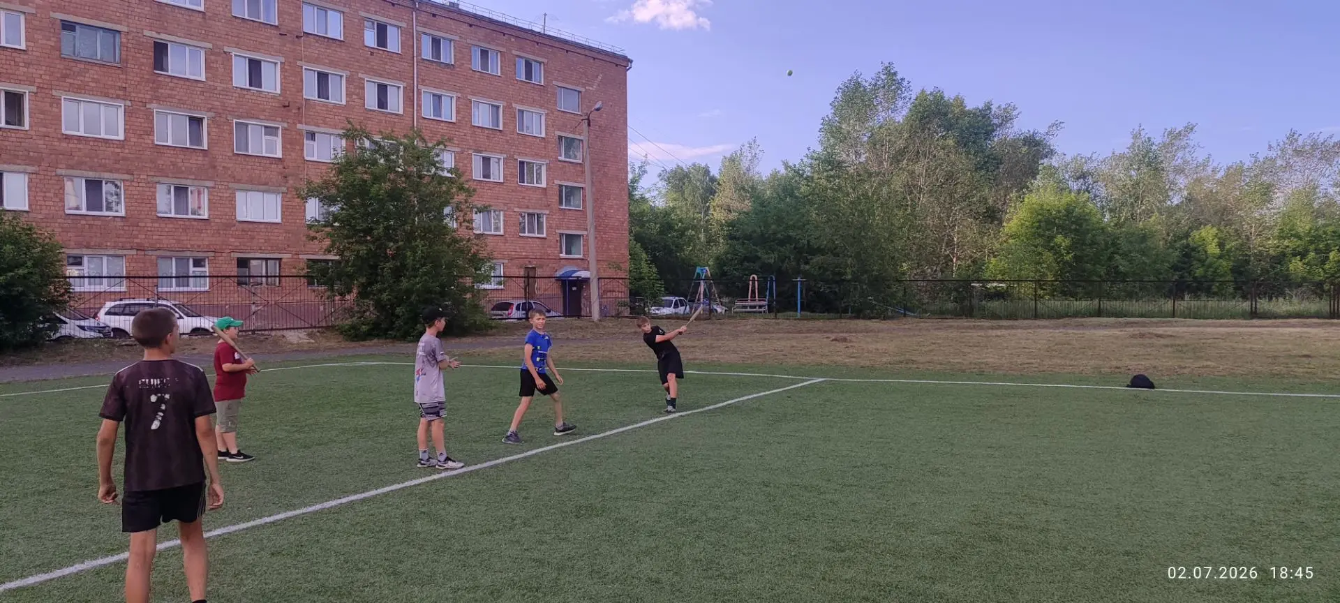 🏀⚽🥎 Внимание, ученики и учителя! 🏀⚽🥎

Сегодня четверг — день, который мы все с нетерпением ждали