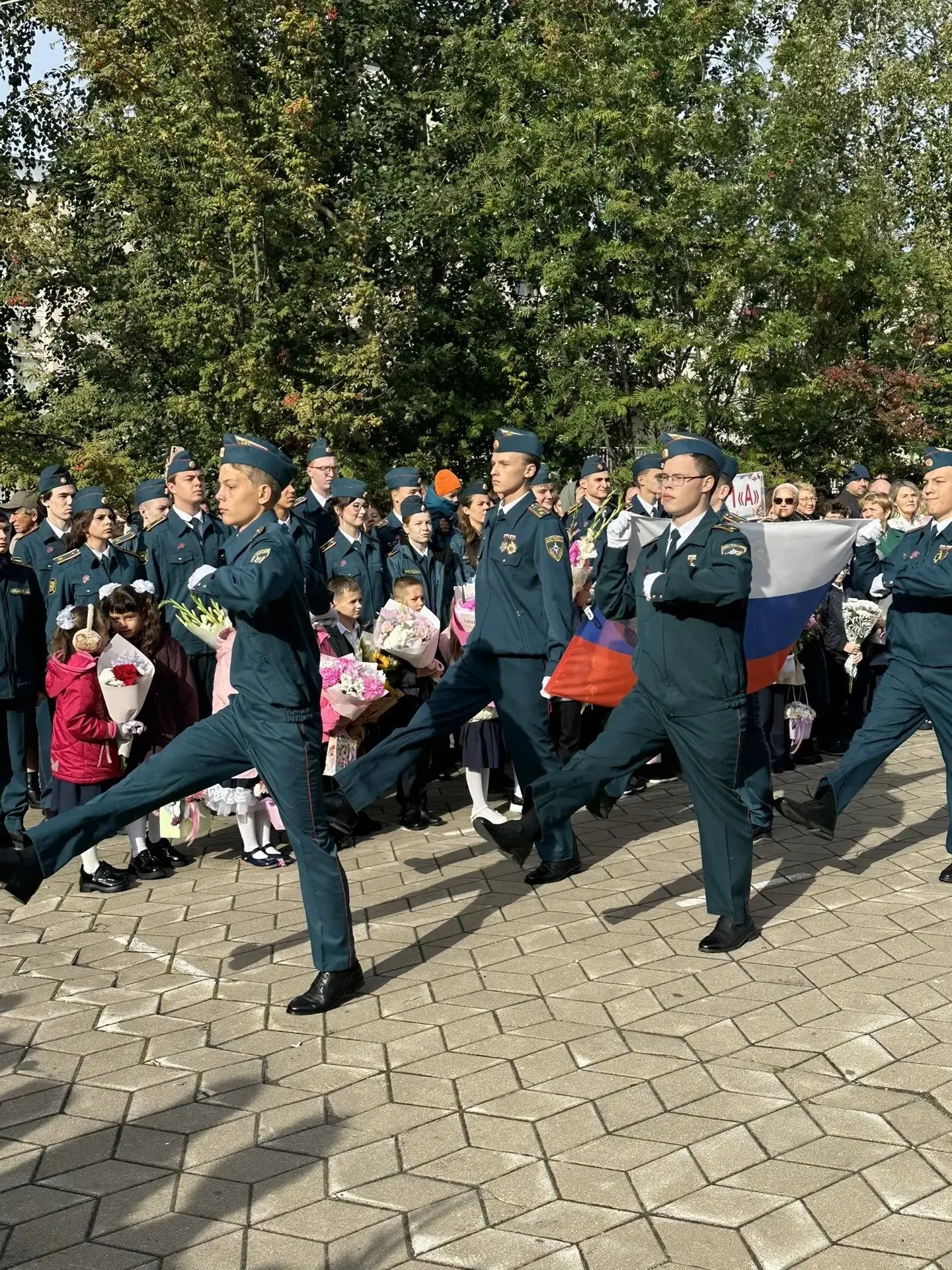 🎉 Первый звонок в школе № 46: новый учебный год открыт!