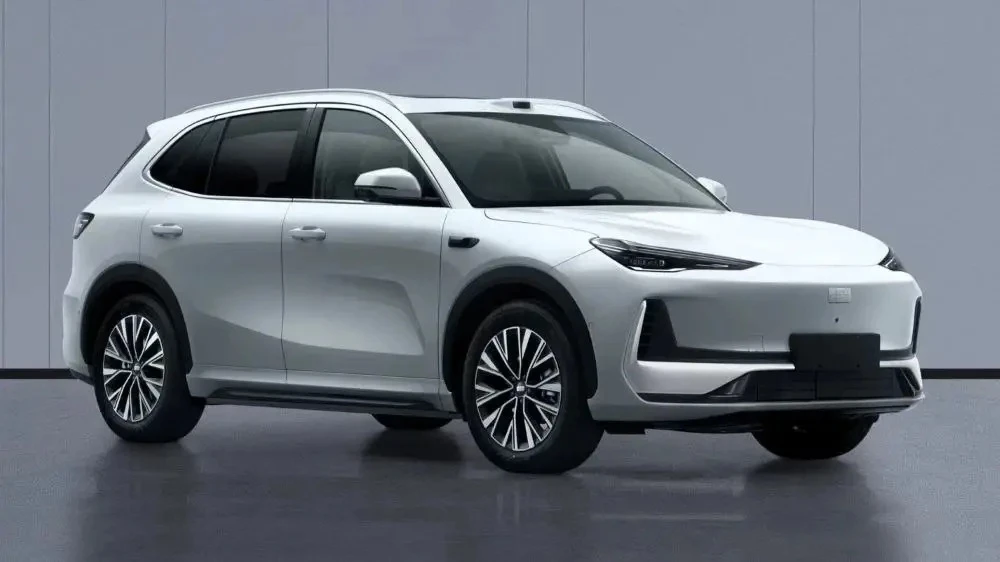 Обновленный электрический кроссовер Geely Galaxy E5 скоро появится в Китае. В России эту модель знаю