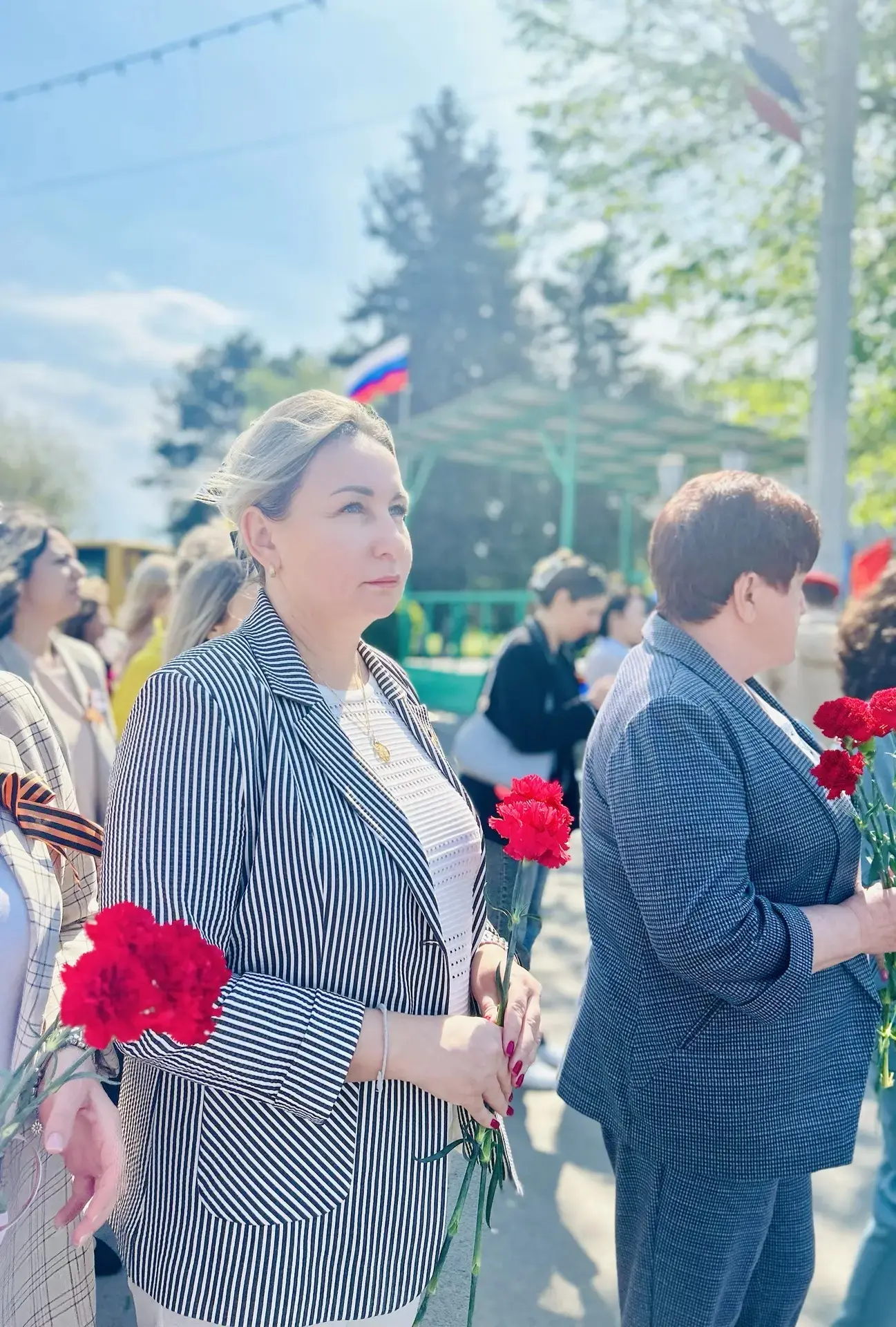 Юнармейцы Рассветовской школы,  директор Захарченко Е.А., заместитель директора по ВР Старостенко А.