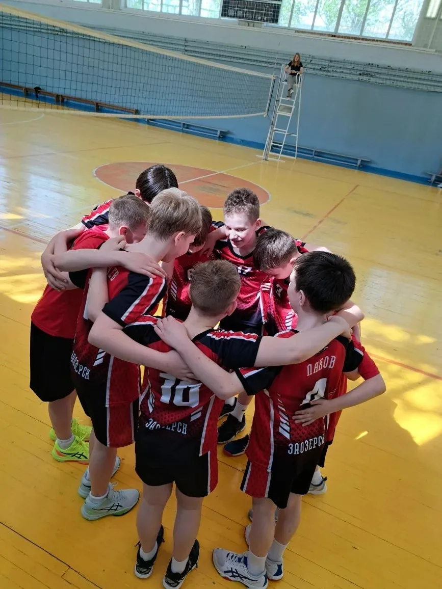 🏆 Отличные результаты на первенстве по волейболу!