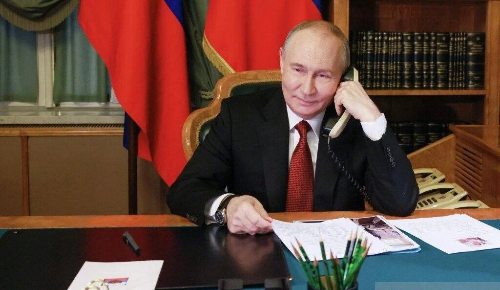 🇷🇺 #Россия Путин позвонил Трампу и поздравил его с 80-летним юбилеем 

📍Об этом сообщил помощник 