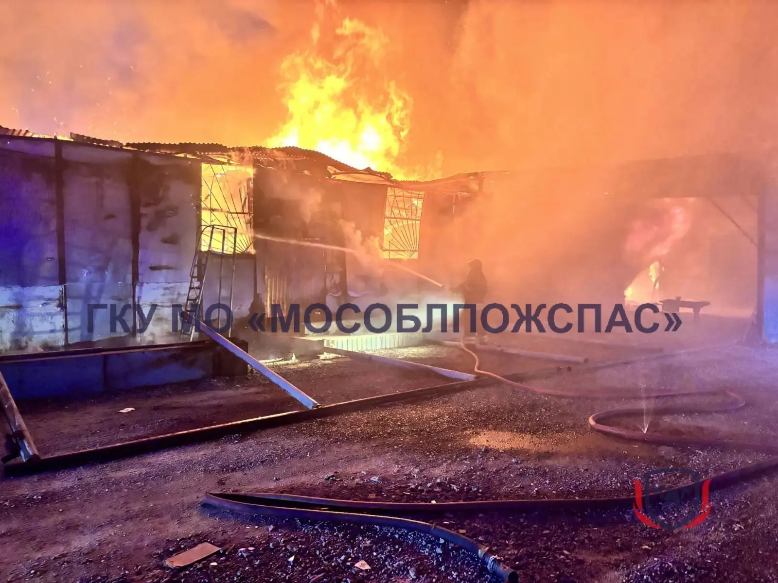 🛑Пожар в производственном здании в деревне Сухарево  🚒Сегодня ночью в округе #Мытищи огнеборцы тушил