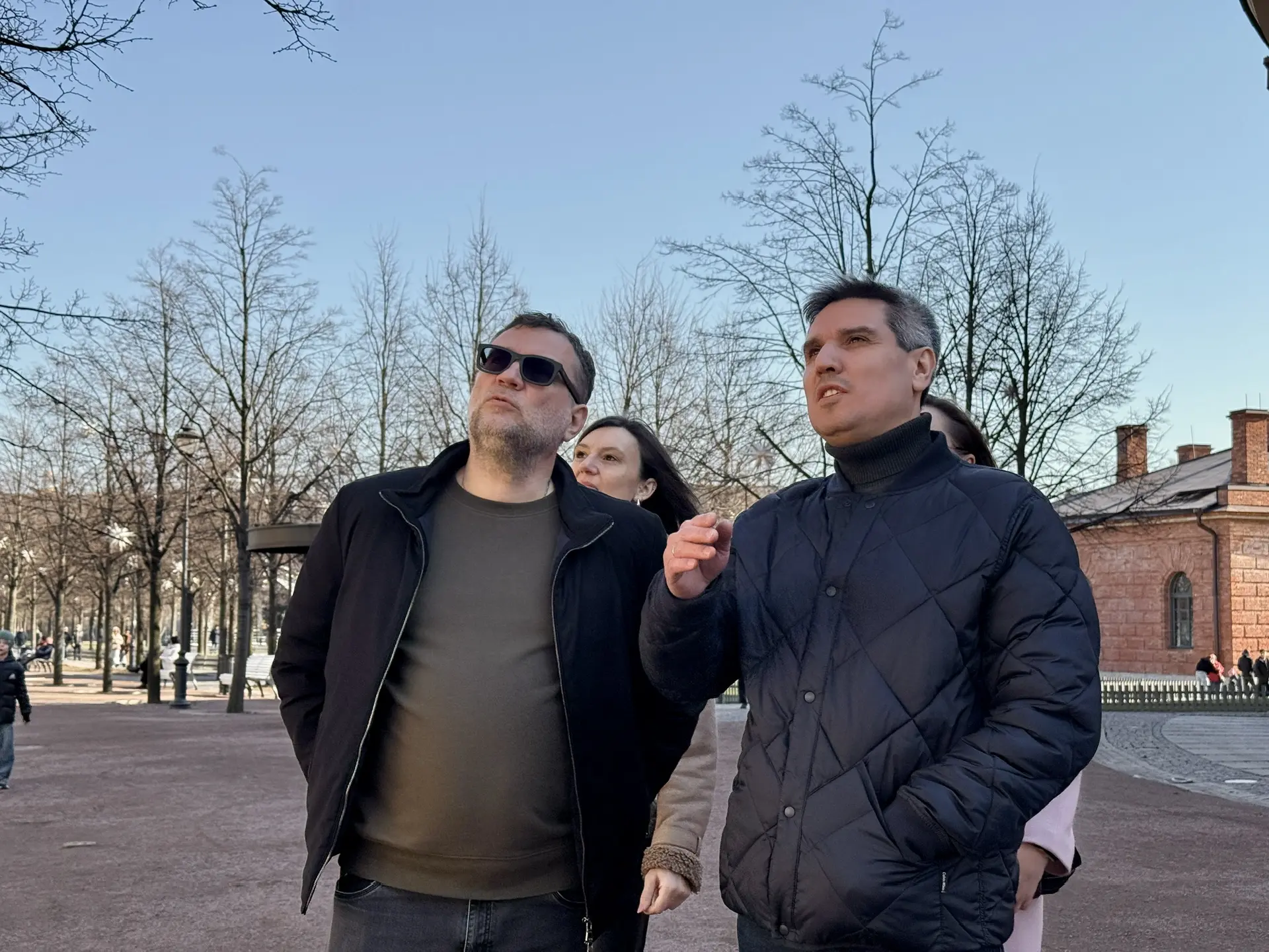 Продолжаю рабочий обход — уже в Адмиралтейском районе.  Вместе с главой района Дмитрием Вакушиным, е
