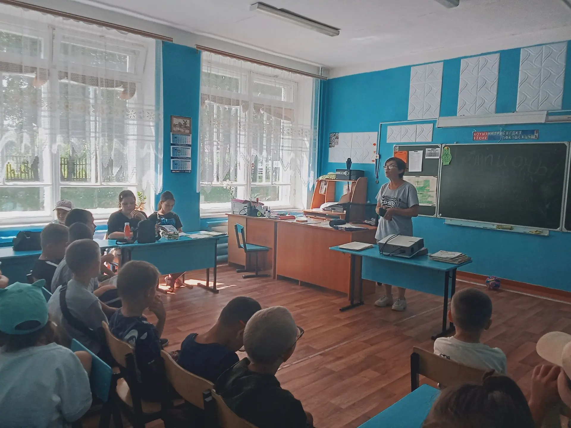 В лагере «Веселые каникулы» прошла познавательная викторина ко Дню науки

В рамках программы смены и