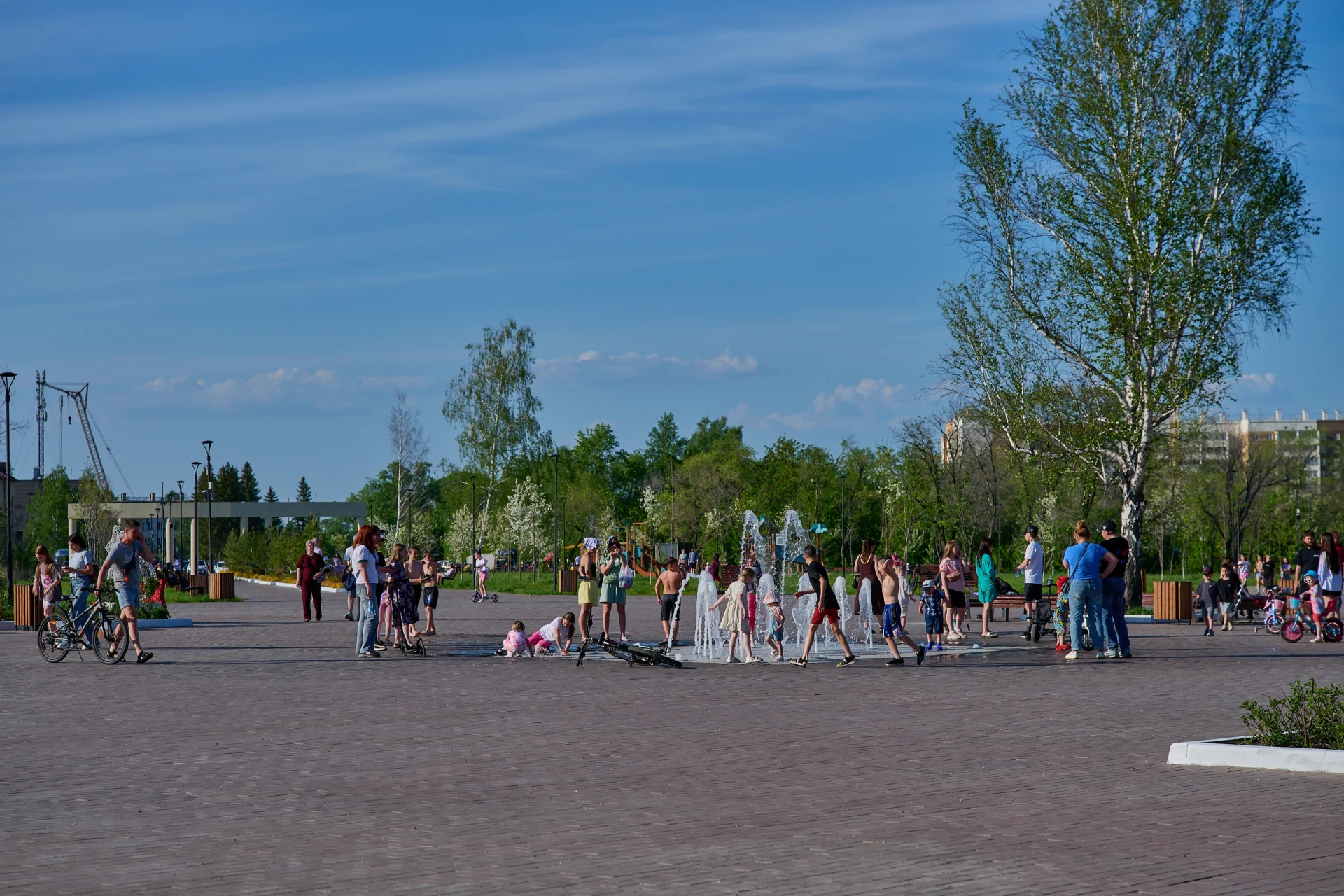 В такую пасмурную погоду так и хочется вернуться в лето...😍