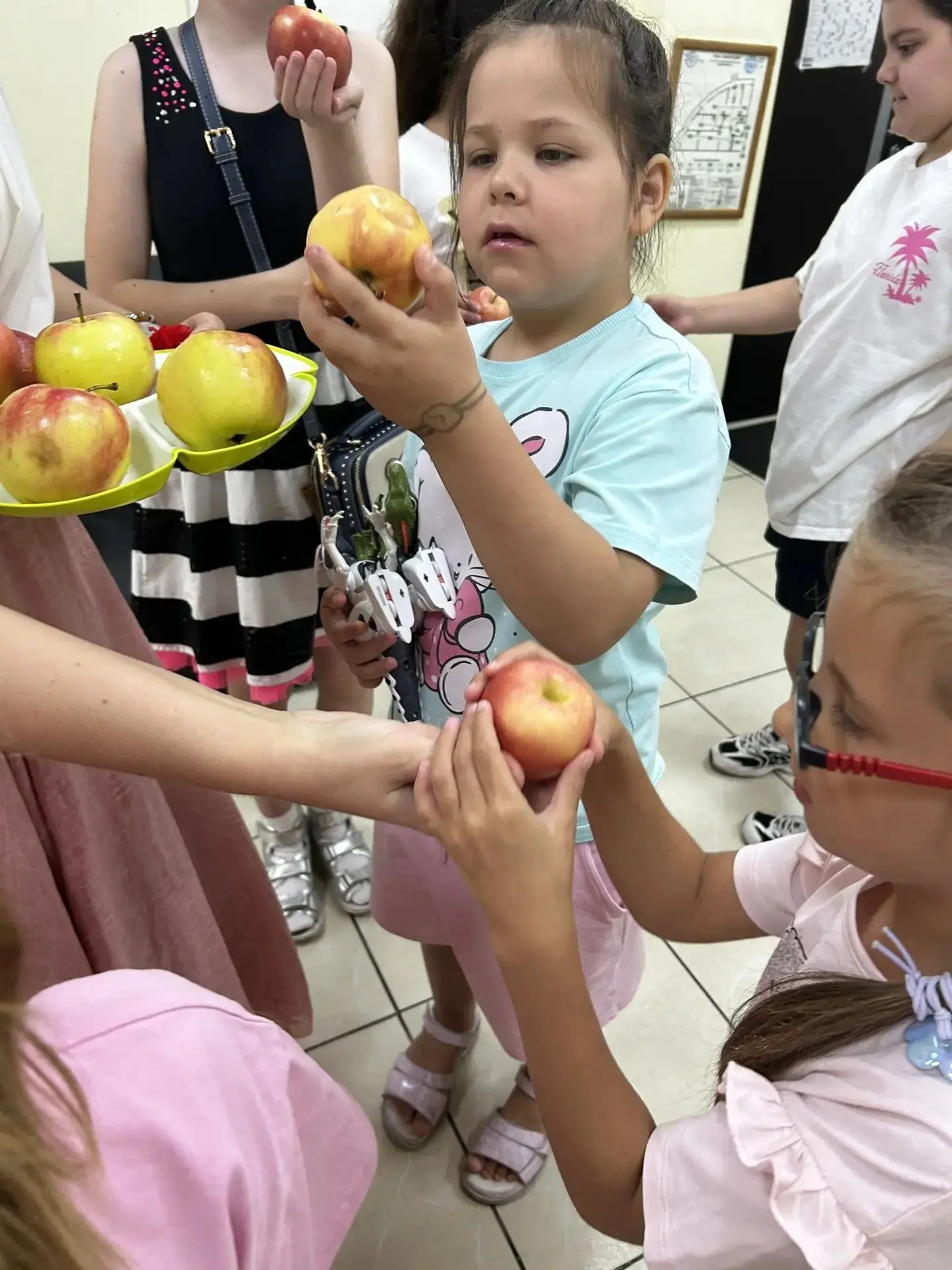 В нашем центре прошёл тёплый и душевный мастер‑класс к празднику Яблочный Спас! Вместе ...