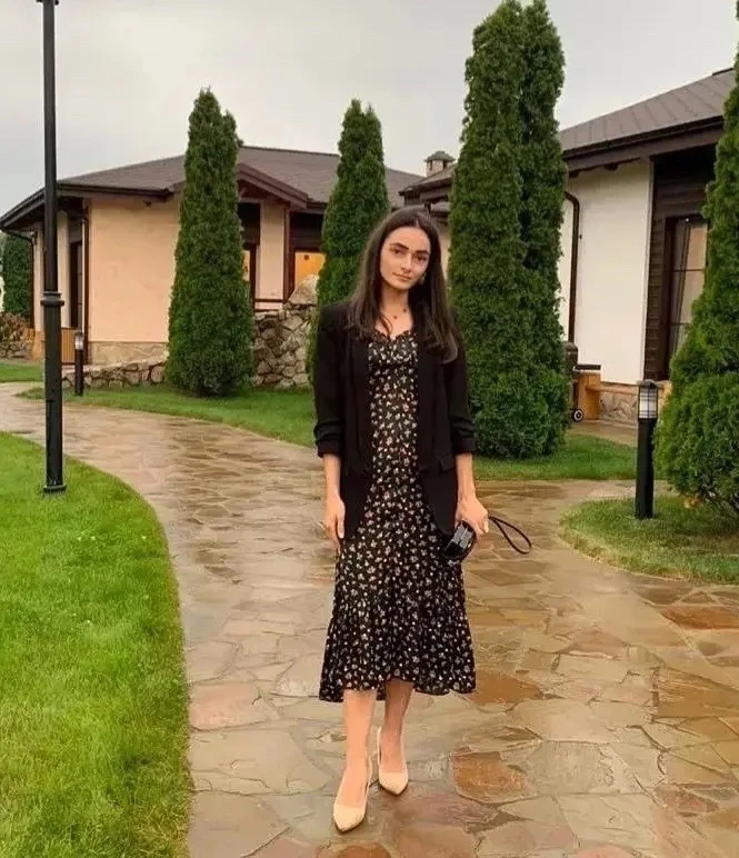 Сегодня наша дорогая ЗАРИНА ВАДИМОВНА ТОМАЕВА отмечает свой день рождения🎁🎉🌺