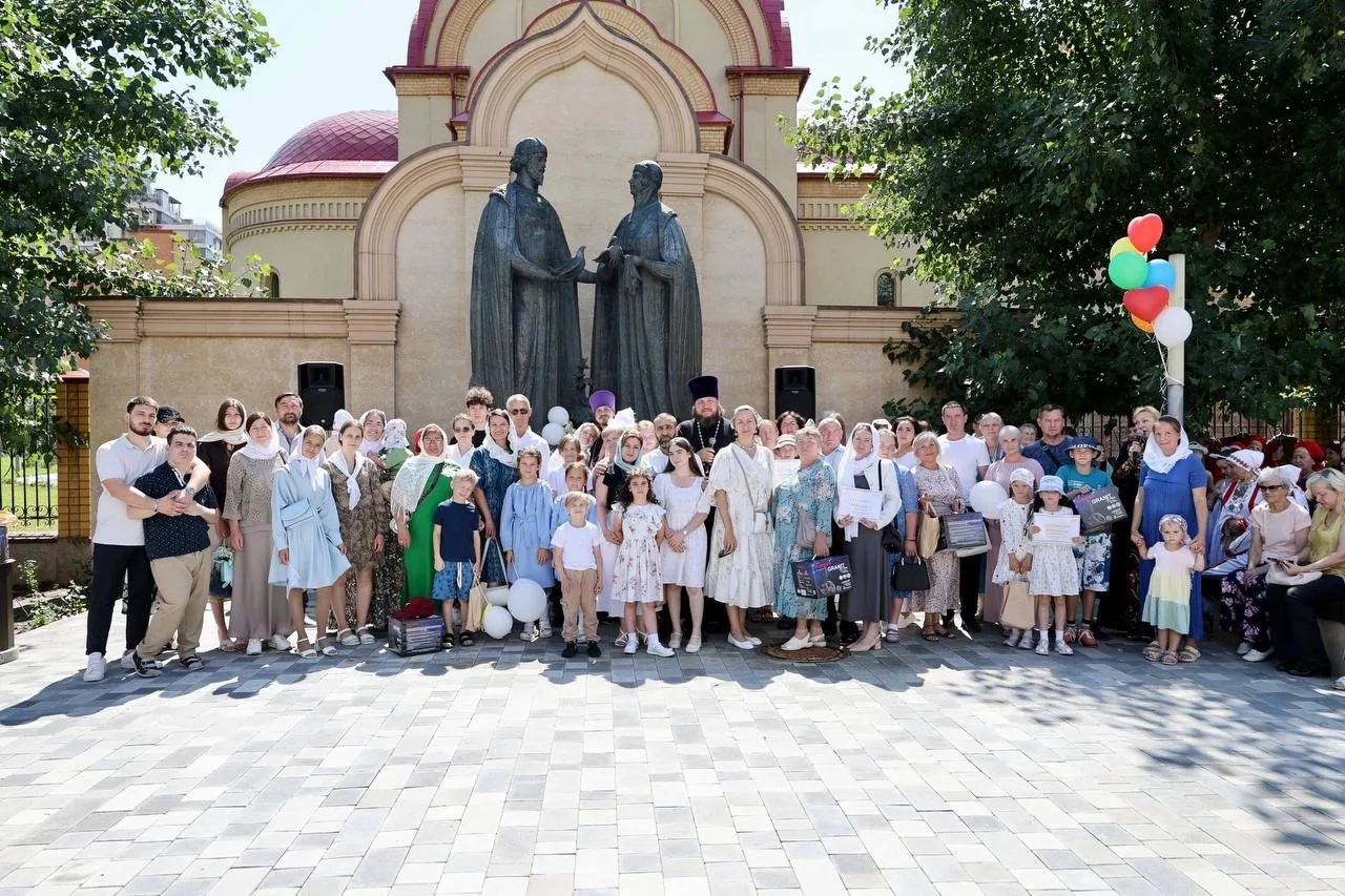 Сегодня нашу семью пригласили на праздник, который ежегодно проводят в храме священному...