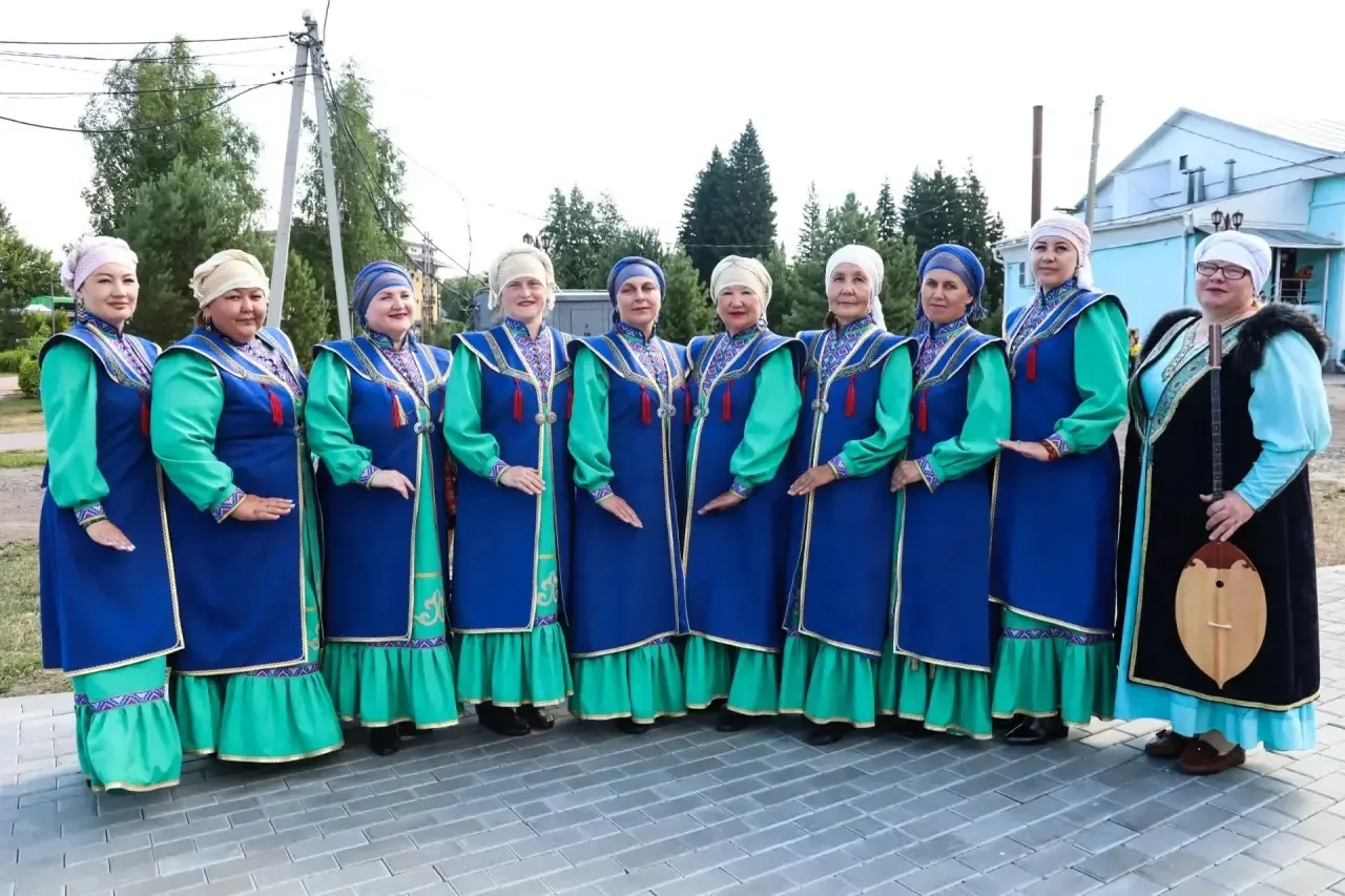 Кижи кижиле бай - Человек богат человеком