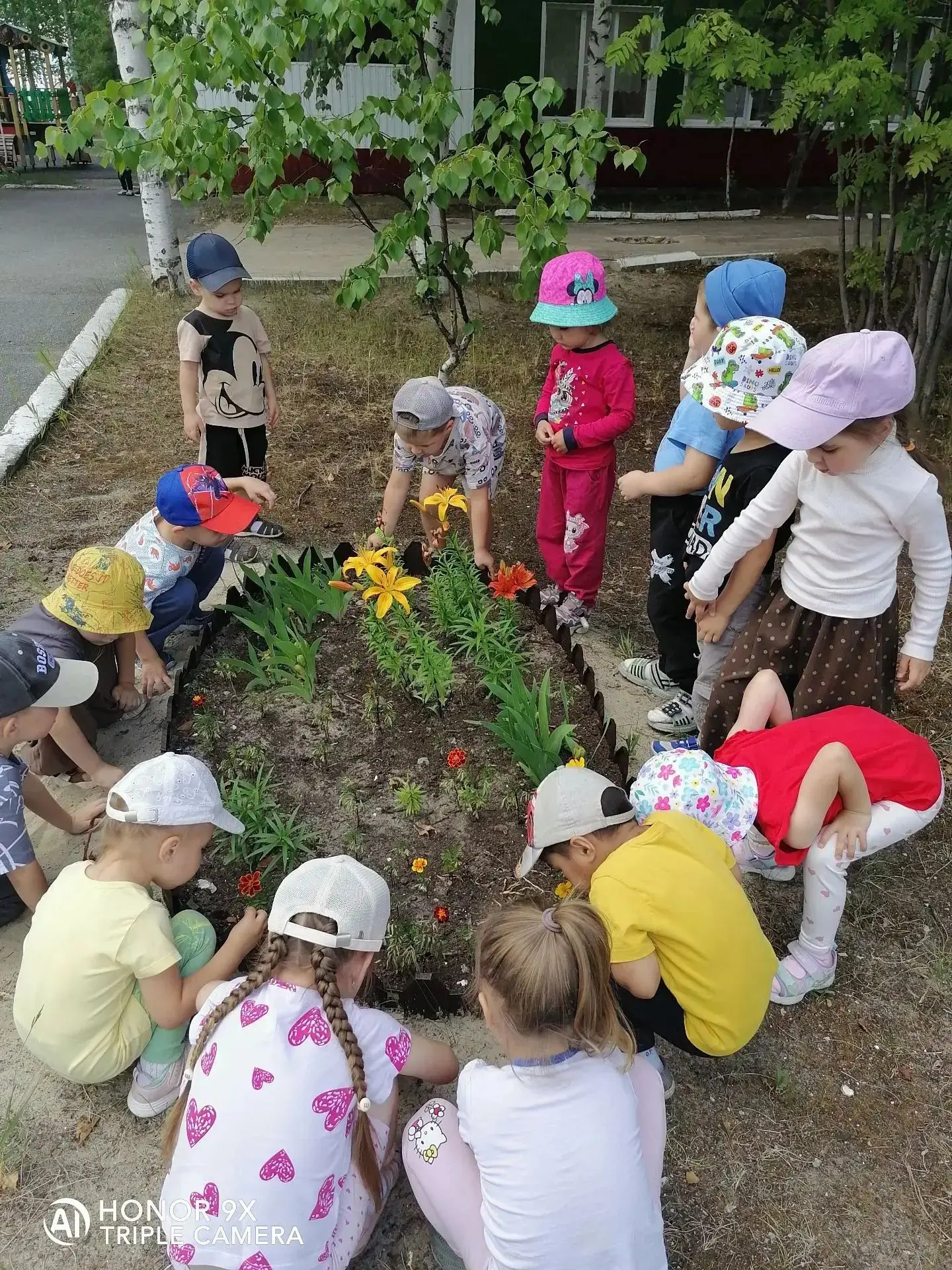 В группах "Радуга" 🌈 и "Жемчужинка" дружно, познавательно и весело! ☀️ 
В течении тематический неде