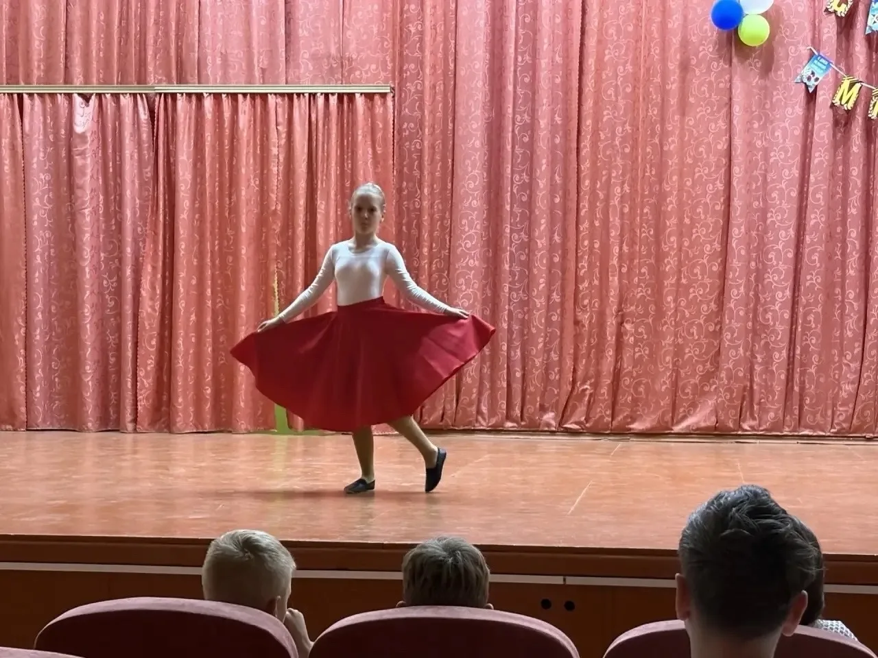 В Узловской детской школе искусств по ул. Завенягина прошел Отчетный концерт учащихся фортепианного 