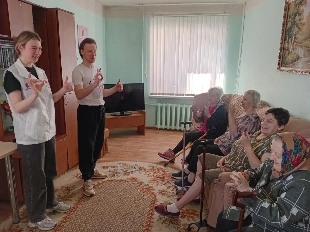 💪Активная жизнь в любом возрасте!  🏡🌟В геронтологическом центре "Вишенки" активно поддержали месячни