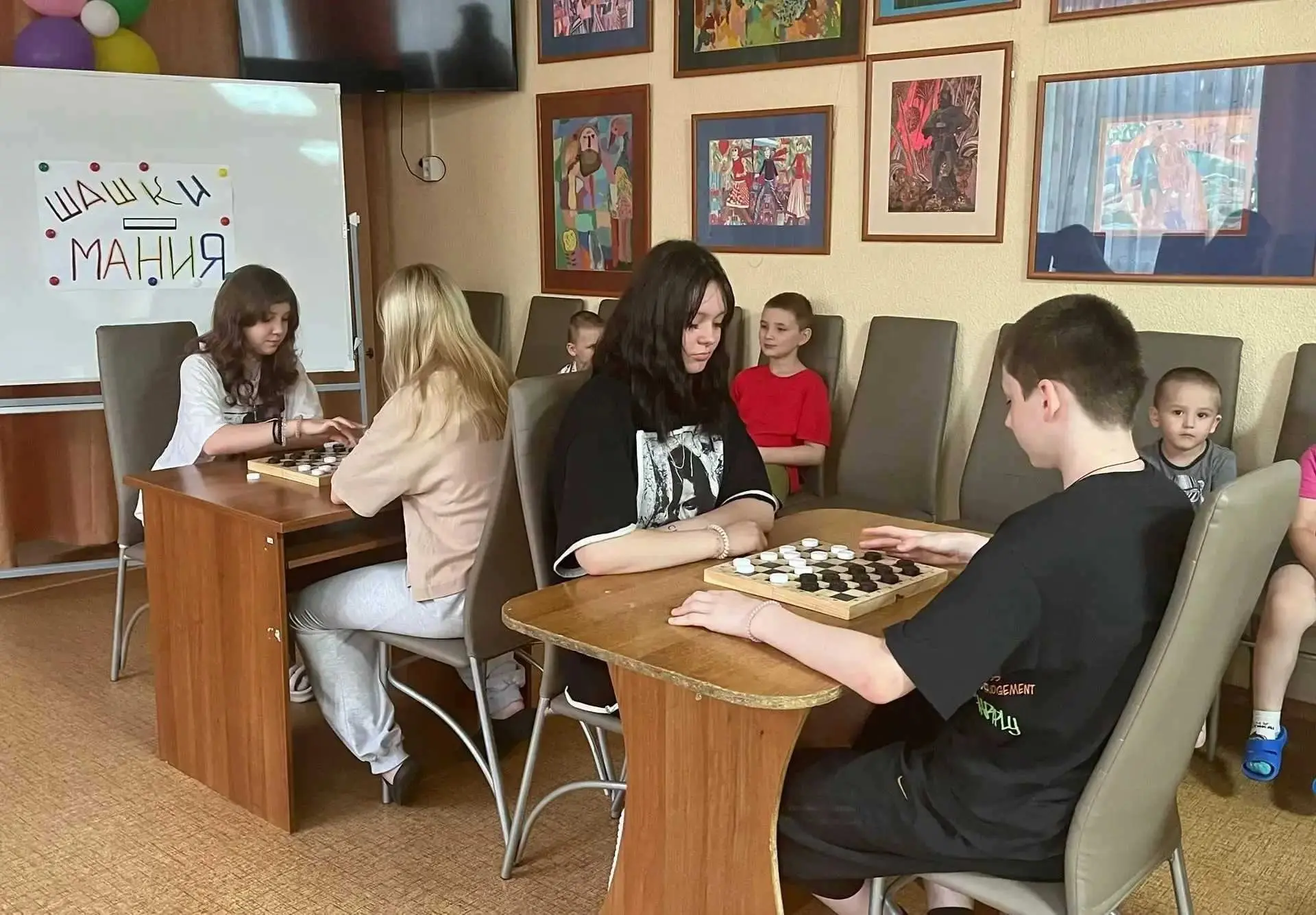 В центре «Возвращение» прошёл интеллектуальный турнир «Шашкимания».