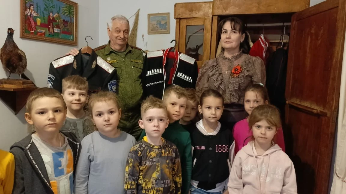 ДОШКОЛЬНИКИ В ГОСТЯХ У КАДЕТОВ  В рамках патриотического месячника  «Марш Победы» и  преддверии праз