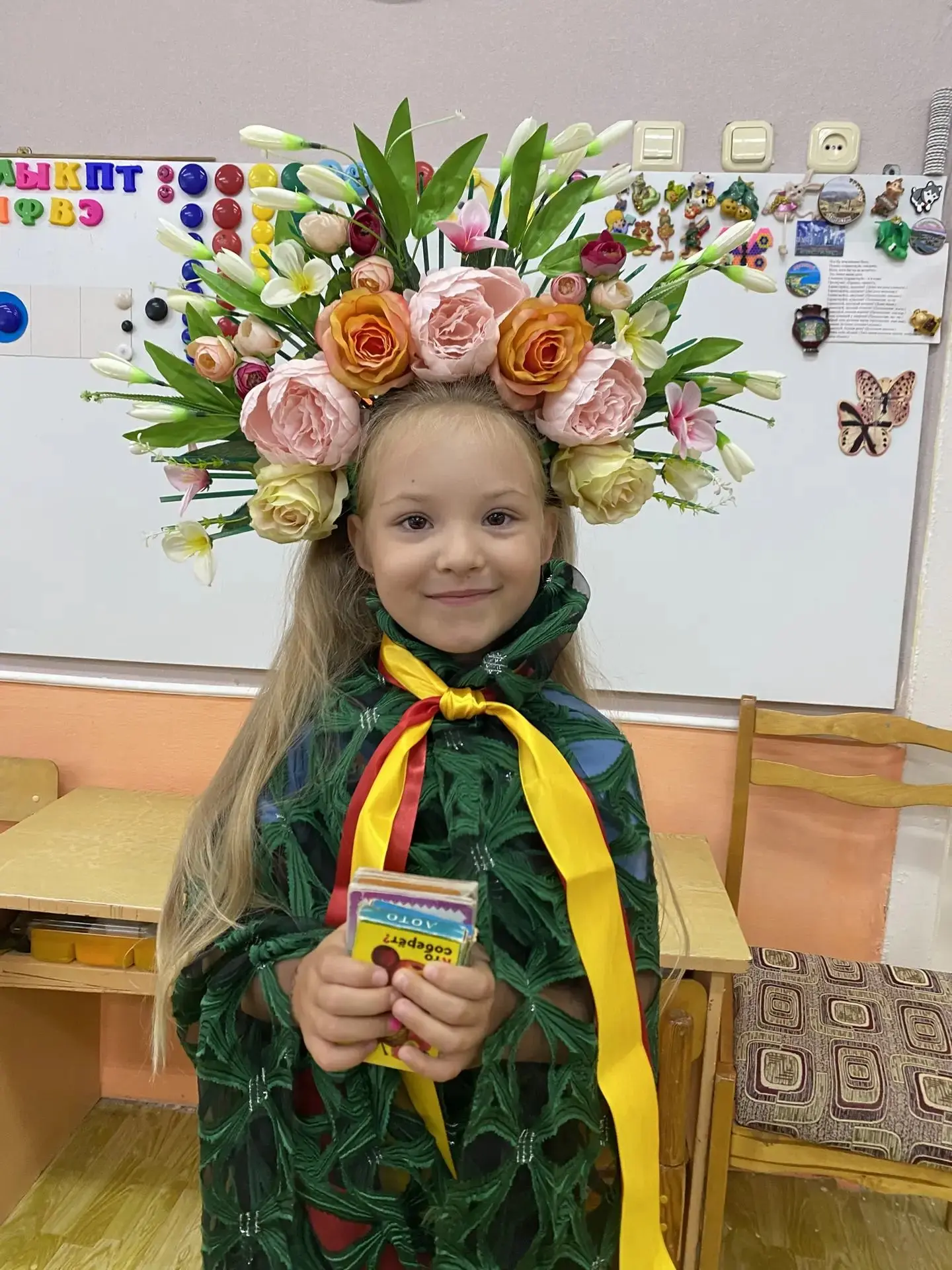 Сегодня к ребятам подготовительной группы "Василëк" в гости приходила Девочка Лето 💐 —...