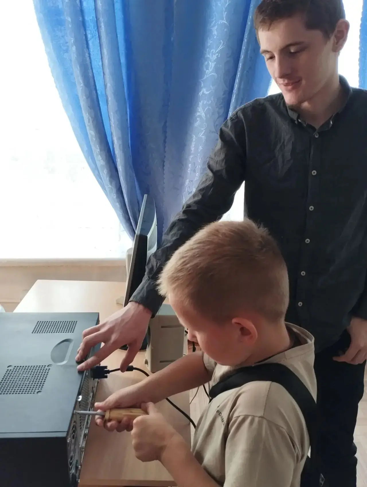 Пока за окном разгар лета, в стенах нашего компьютерного объединения царит атмосфера открытий. Вчера