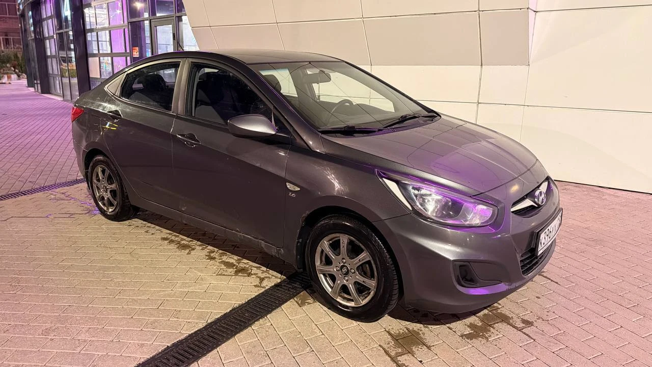 HYUNDAI Solaris