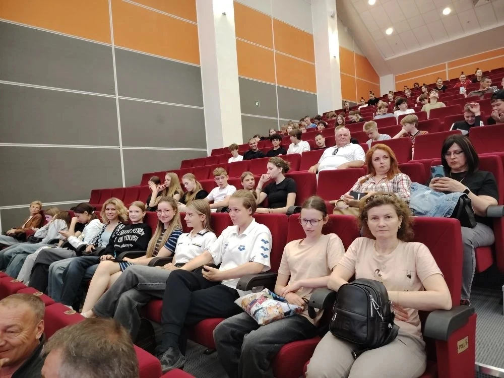 В настоящее время в России реализуется Комплексный план противодействия идеологии терро...