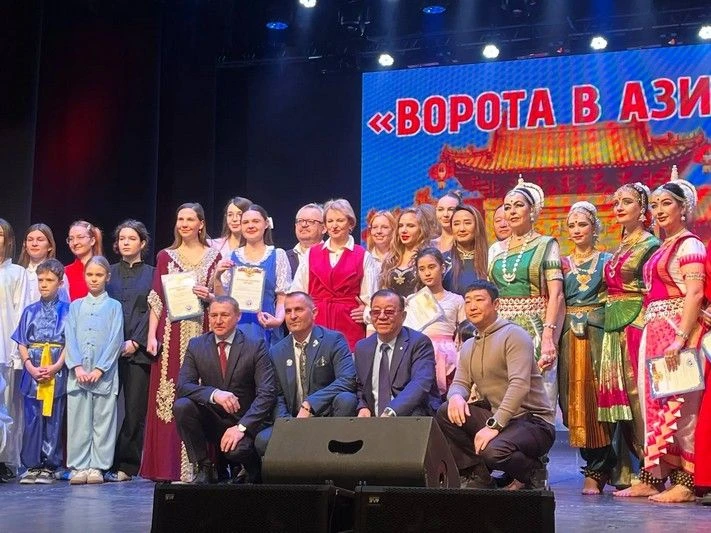 Работники, студенты и курсанты Института посетили фестиваль «Ворота в Азию», посвященный праздновани