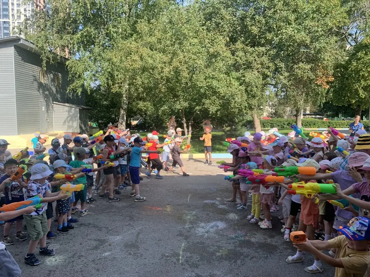 Жара за окном бьет все рекорды, а в нашем детском саду случился самый настоящий и долгожданный Водны