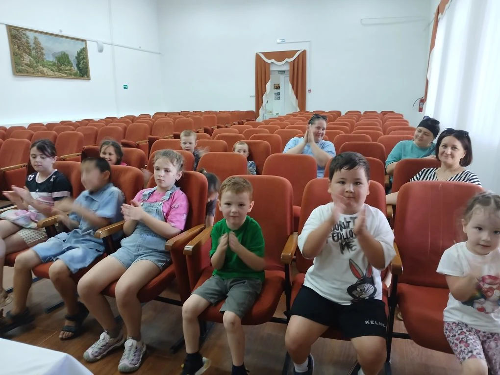 22 июля 2026 года для детей из пришкольного лагеря «Лукоморье» в зрительном зале Дома культуры с. Ач