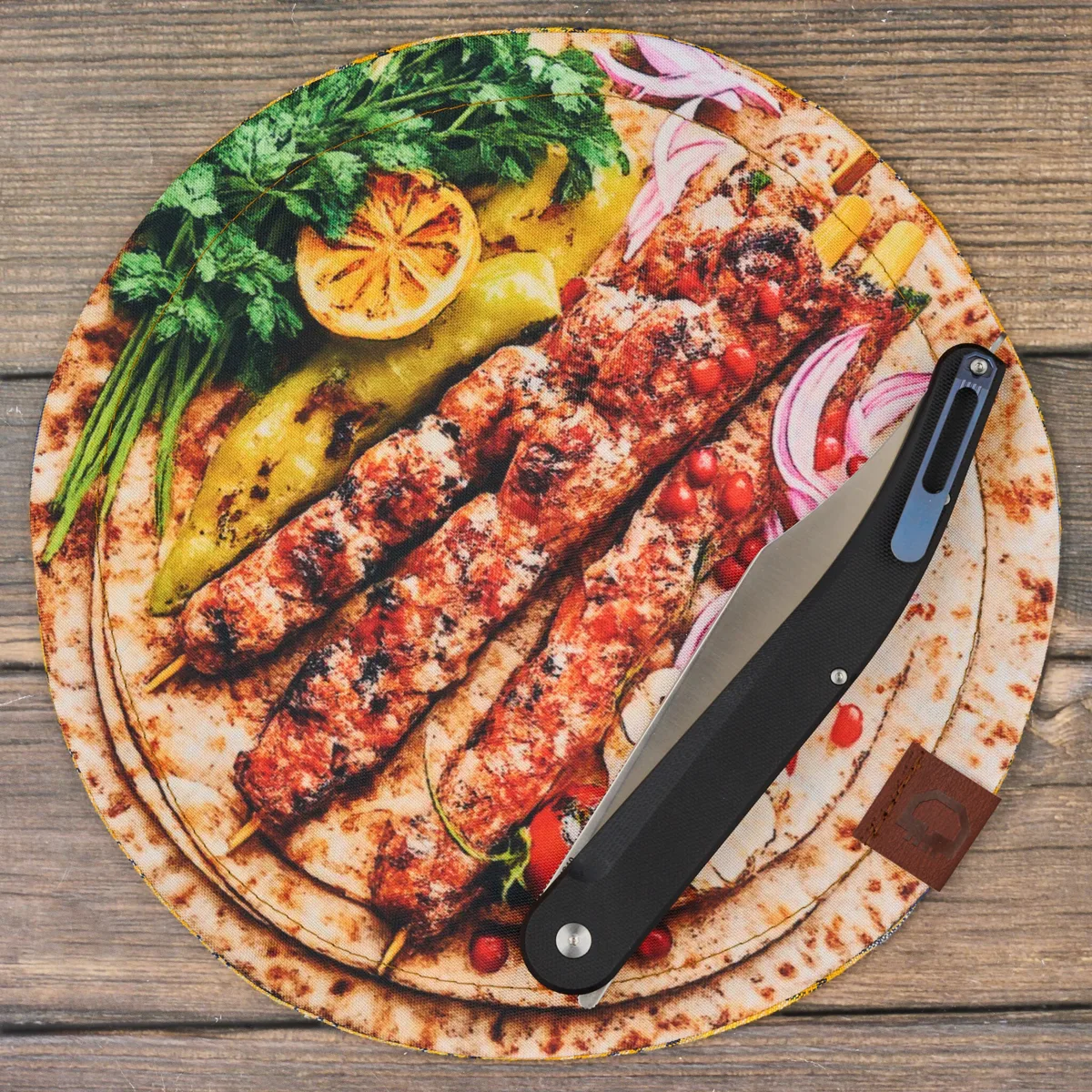 Погода зовет на шашлыки. Работа, правда, не всегда согласна.