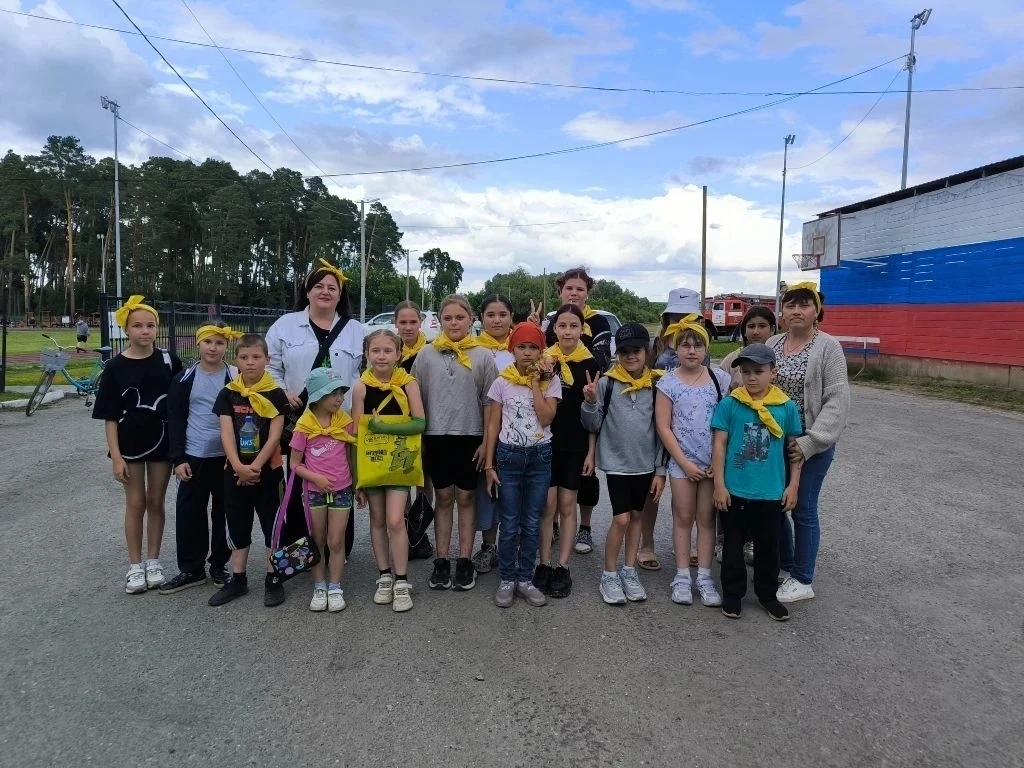 🌿«10 000 шагов к жизни»🌿

В рамках празднования Дня России, педагоги и учащиеся МБУДО «Куртамышски