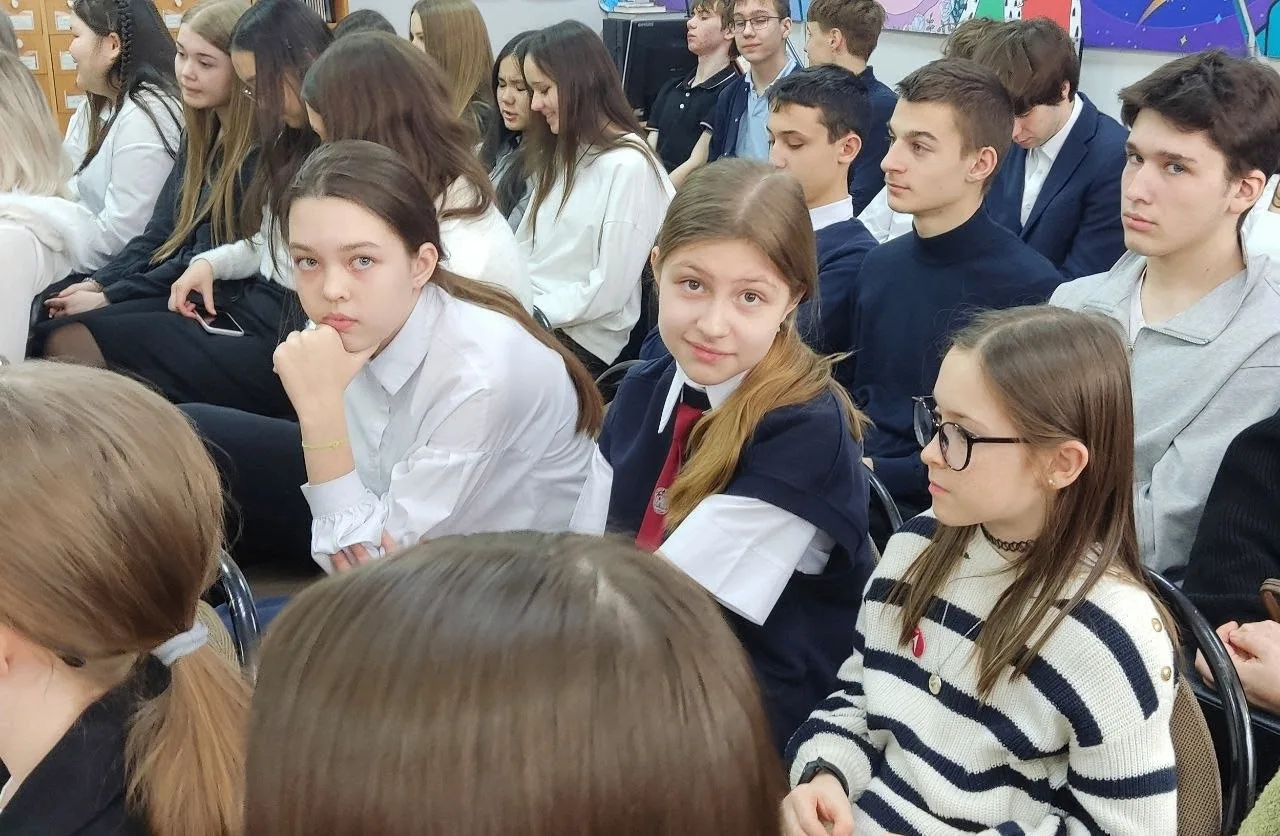 30 января в Центральной детской библиотеке им. Ю.С. Самсонова прошла праздничная встреча "Связь поко