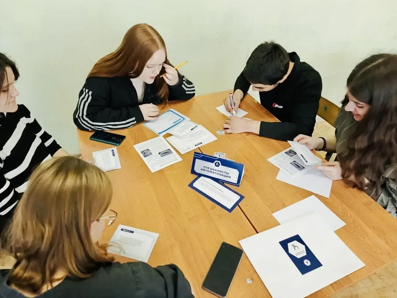🔥 «Металлургический старт» продолжается!   Сегодня учащиеся 9В, 9Г, 9Д классов стали участниками увл